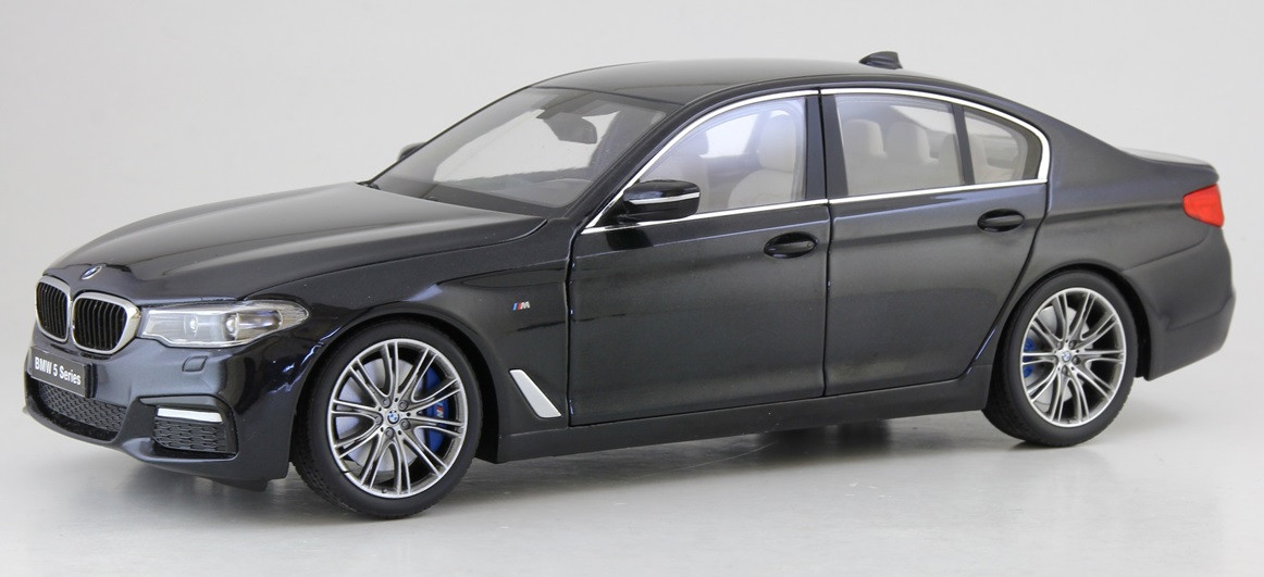 08941BK 1/18 Kyosho BMW 5 Series G30