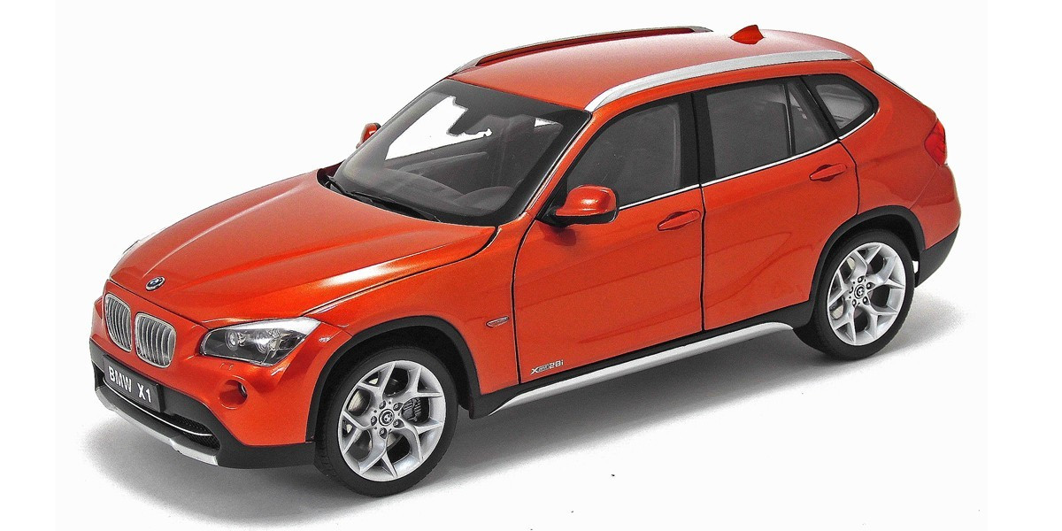 1/18 BMW X1 xDrive 28i E84 Valencia Orange