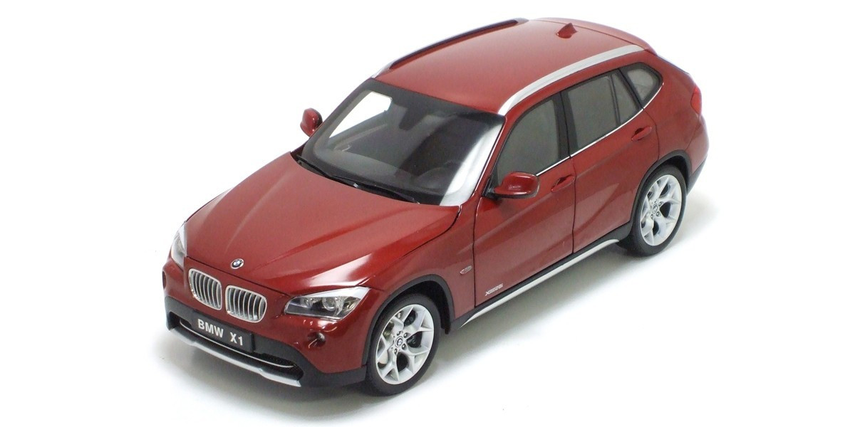 1/18 BMW X1 xDrive 28i (E84) Vermillion Red