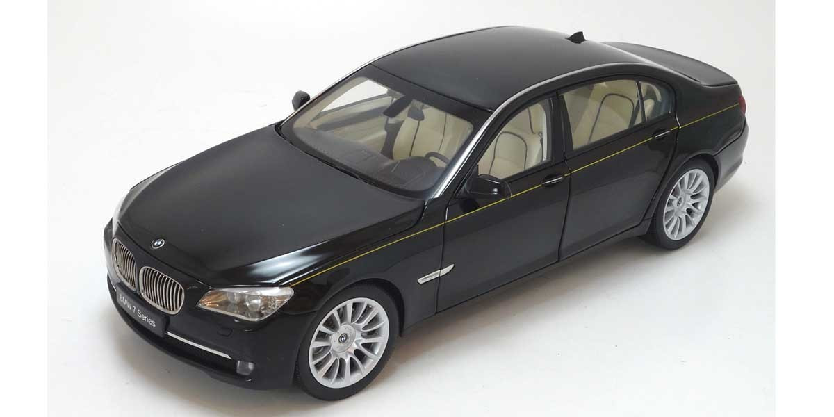 1/18 BMW 760Li F02 Black
