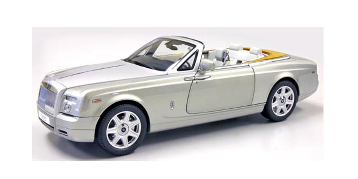 1/18 Rolls-Royce Phantom drop head coupe (Platinum)