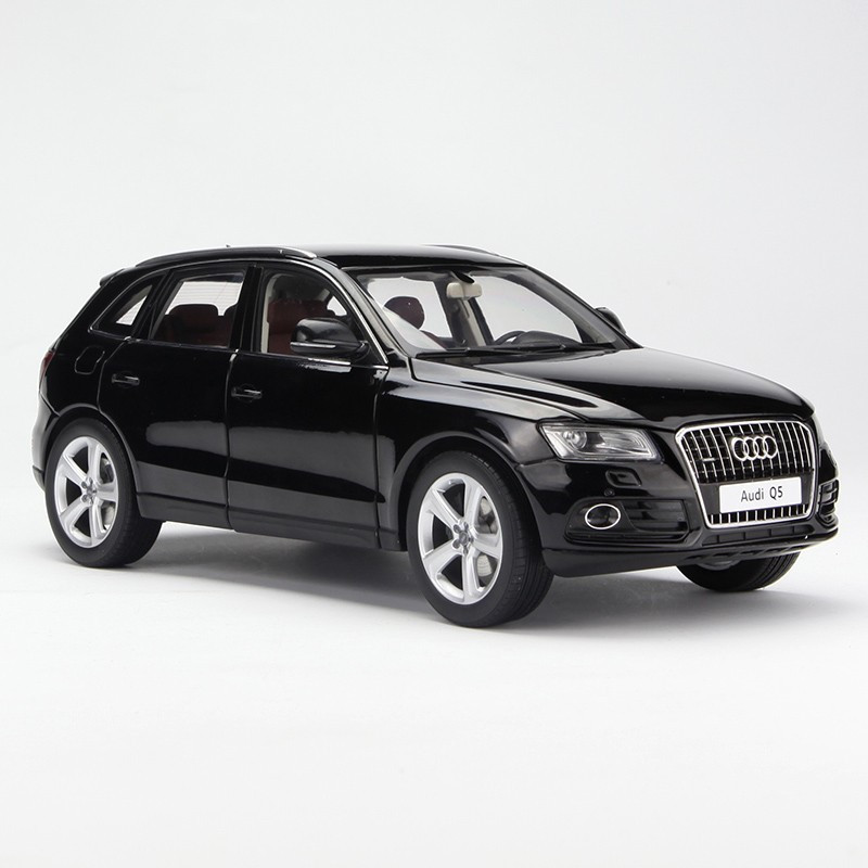 1/18 Audi Q5 Facelift Phantom Black