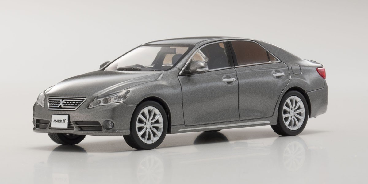 1/43 Toyota Mark X Premium Platium Silver Metallic 03637S3