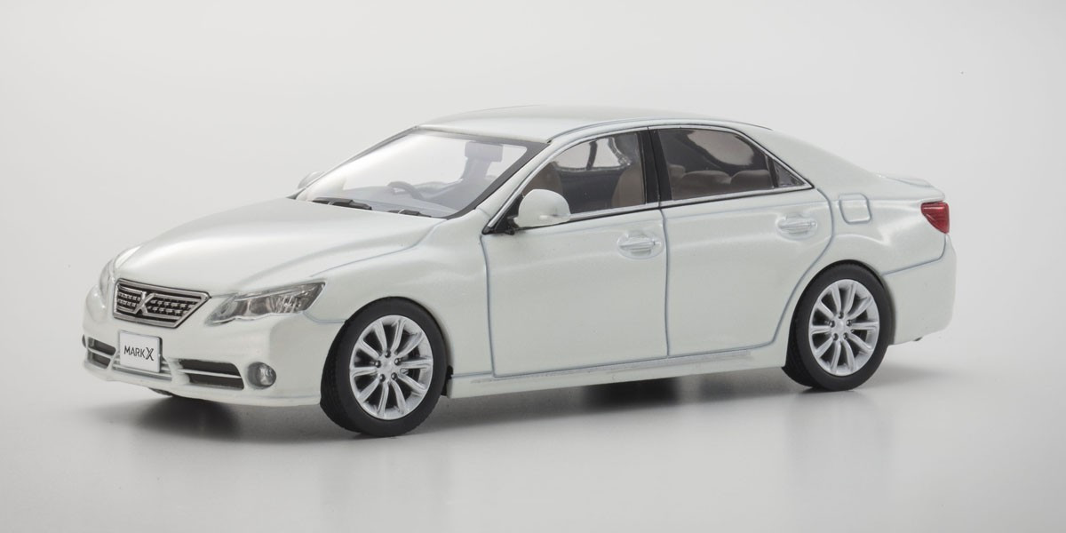 1/43 Toyota Mark X Premium White Pearl Crystal Shine 03637W3
