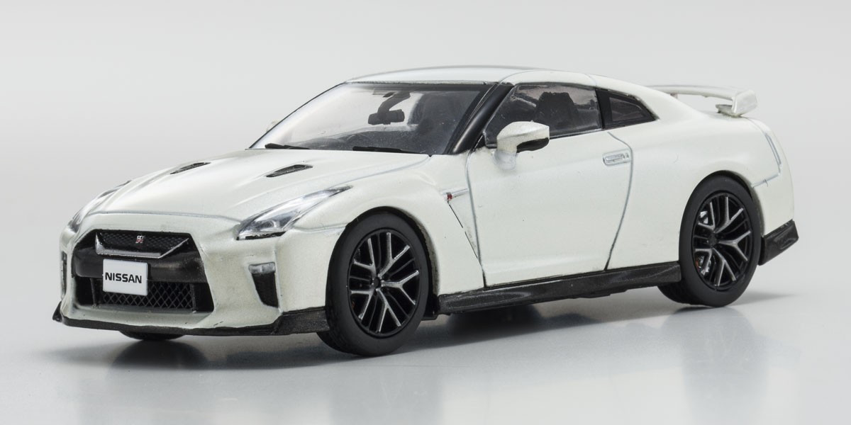 1/43 Nissan GT-R 2017 White Pearl 03893W