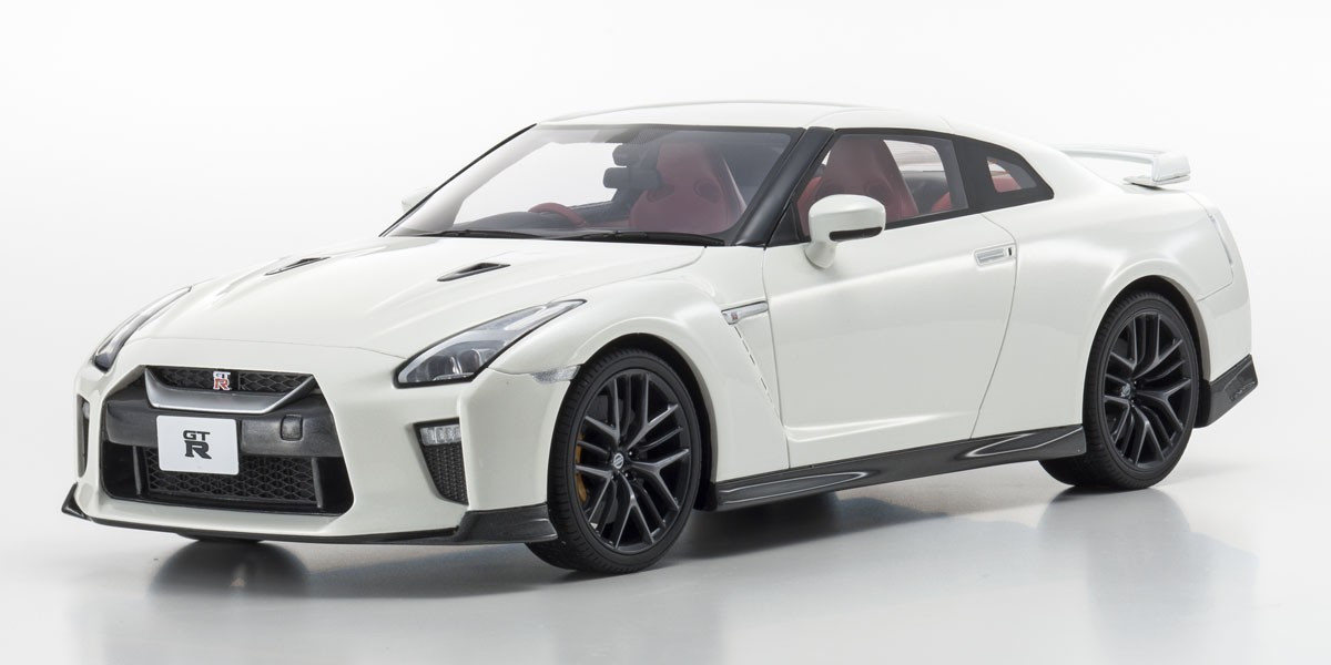 SAMURAI 1/18 Nissan GT-R 2017 White Pearl
